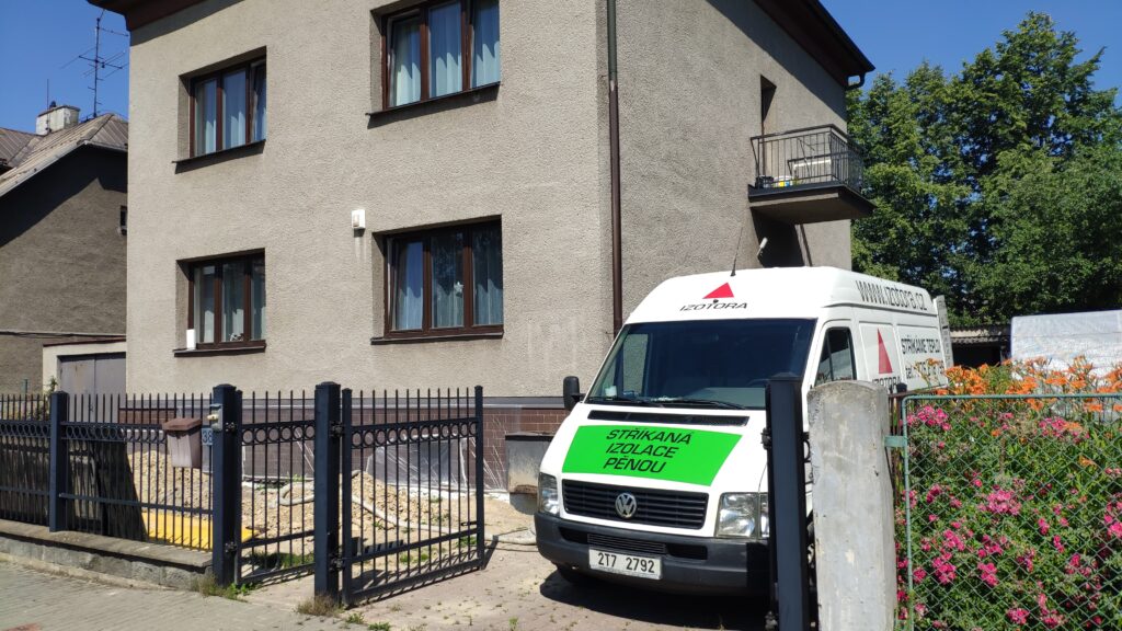 zateplení rodinného domu - Izotora